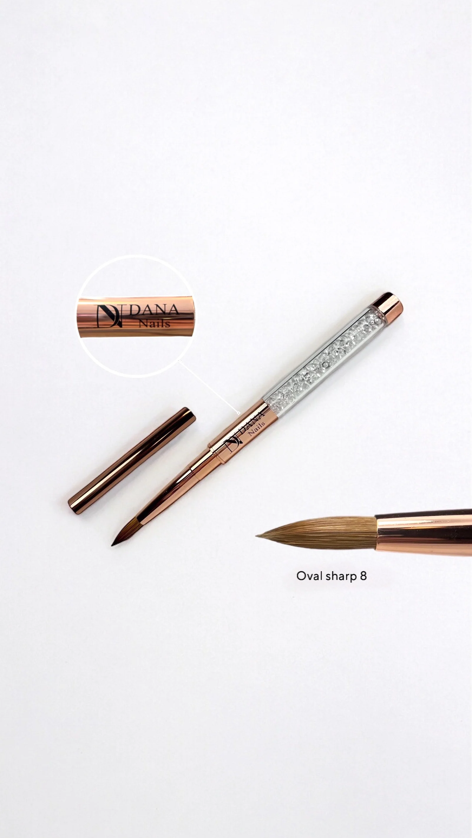 Dana Nails Kolinsky Hair Round Nail ACRYLIC / ACRYGEL Brush #8