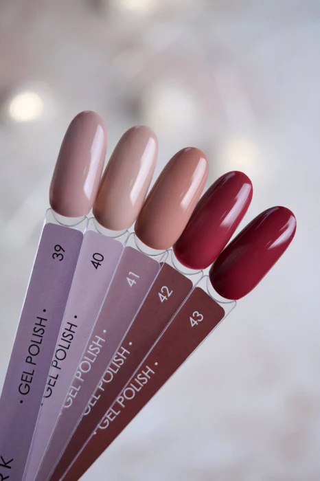 DARK Gel Polish 39, 10ml - Image 2