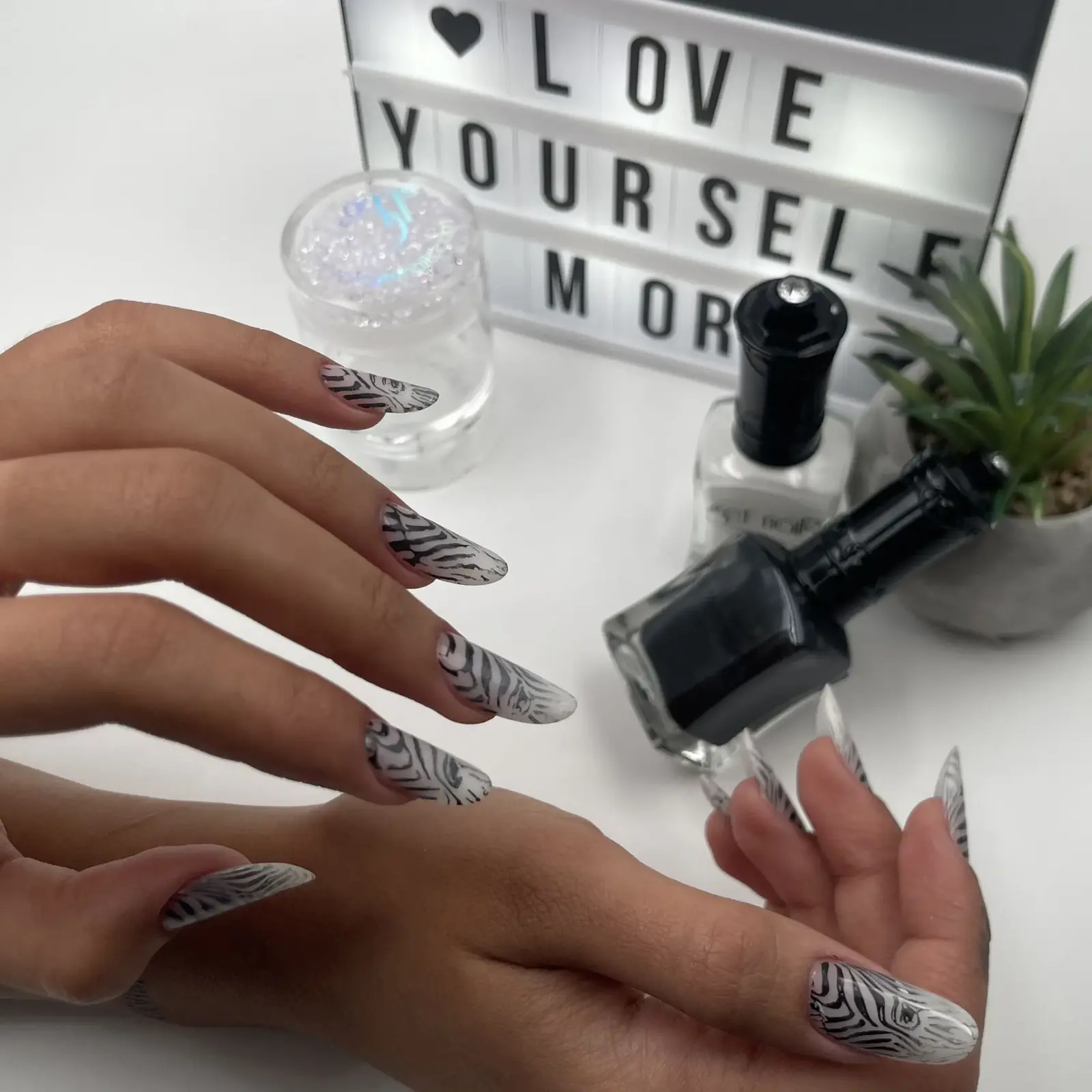Get Nails, Stamping Lacquer Black 15ml GN - Image 5