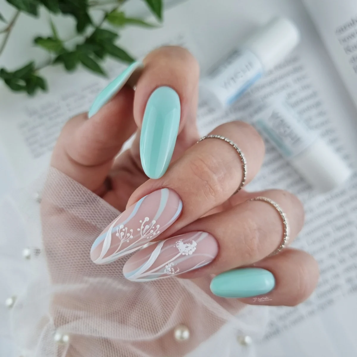 YOSHI Gel Polish 824 Pastel Paradise - BLUE LAGOON, 6ml - Image 6