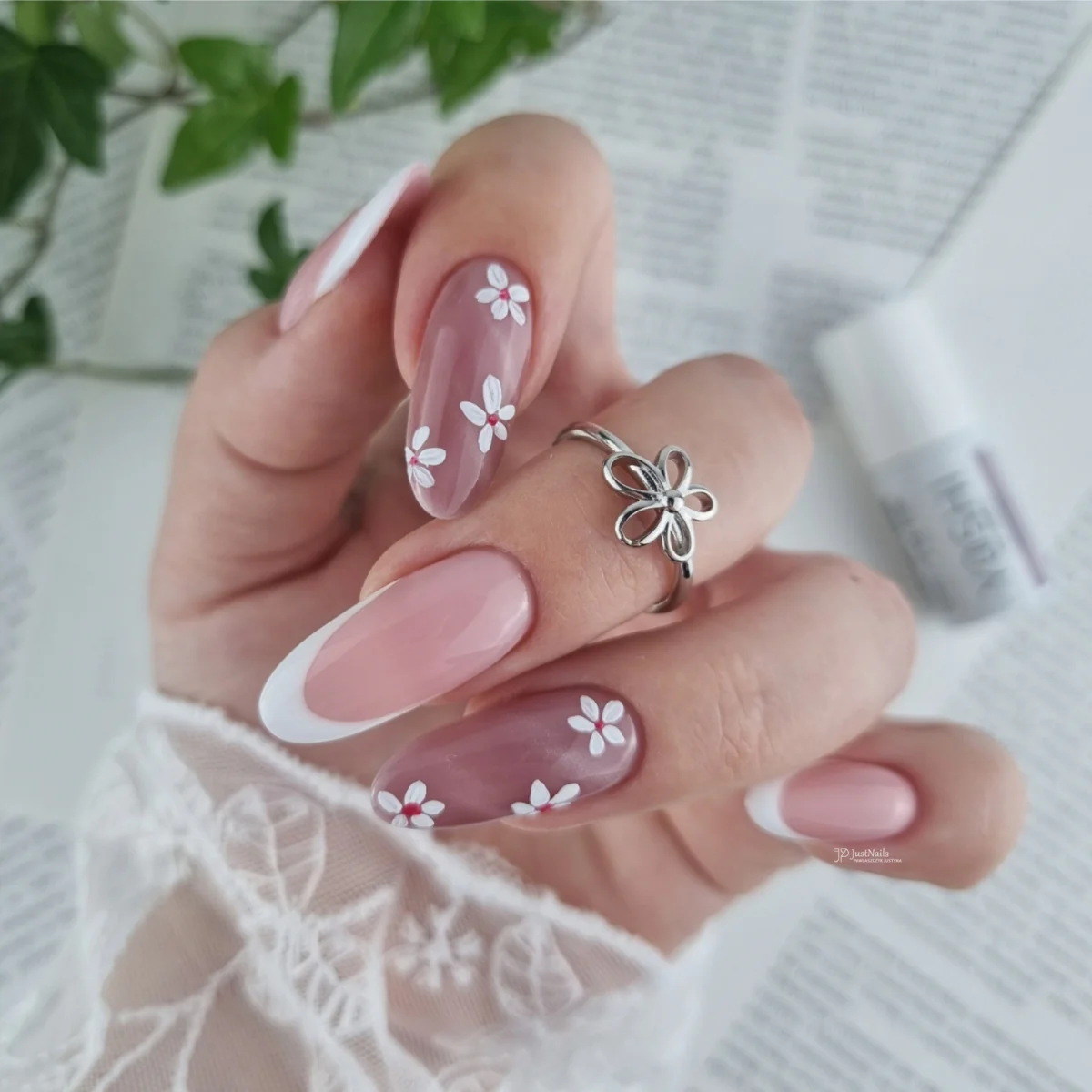 YOSHI Gel Polish 921 Silk Catitude - PURRFECT, 6ml - Image 6